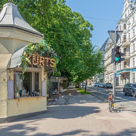 Prestigious Former Library Apartment - Perfect Location Riga Exterior photo